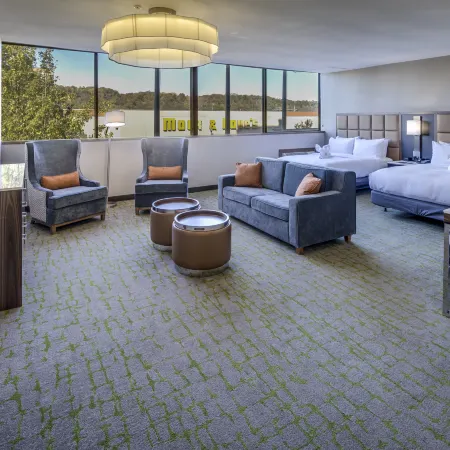 Doubletree by Hilton Huntington