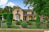 Cochran-Jackson House:  Step back in time and still enjoy the modern amenities!! - 4-Star
