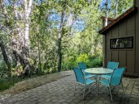 Zinc Spur 2 bedroom 2 bath home in desirable mid valley Hotel dekat Sawtooth Botanical Garden