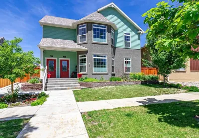Exceptional  Brand New Downtown Guesthouse 4 blks to mainstreet food brews shops