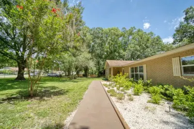 Tampa fun filled pool jacuzzi home Busch gardens Hotels near Church of Scientology of Tampa