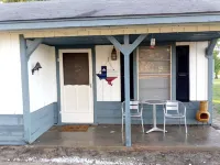 The Franklin Ranch Hunter's Cabin - 35 Minutes from Texas A&M football!