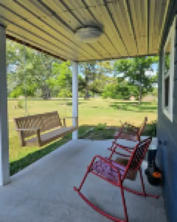 LIBERTY LODGE -- Beautiful 2-bed 2-bath Cabin in Bryant w/ Fast WiFi & AC