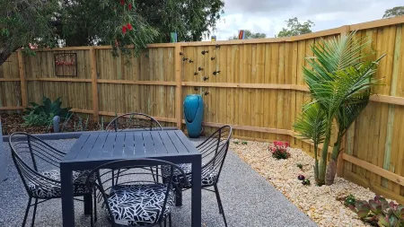 Sauvage - Luxury Garden Apartment