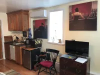 North Berkeley Victorian -- Heart of Gourmet Ghetto - 5 blocks to U.C./ Downtown