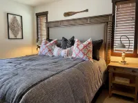 Basecamp at Mammoth Creek