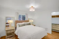 Lake Front Retreat at Cain Lake