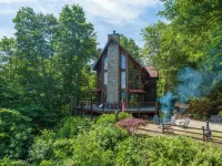 NEW! Luxury Nantahala Cabin with Mtn Views, SoakTub, Fire Pit