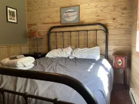 Bourbon Hideout - Private dock and access to Lower Hay Lake/Whitefish Chain