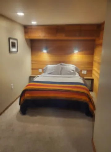Cozy Downtown Guesthouse