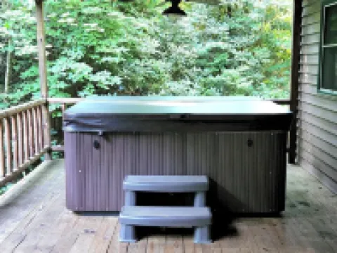 PEACEFUL SECLUDED CABIN IN THE "MOUNTAINS" OF DOE VALLEY! 約翰遜縣酒店