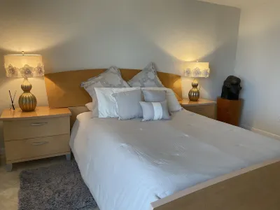 Penthouse Condo, with stunning ocean views Hotels near The Spa at Four Seasons Hotel at The Surf Club