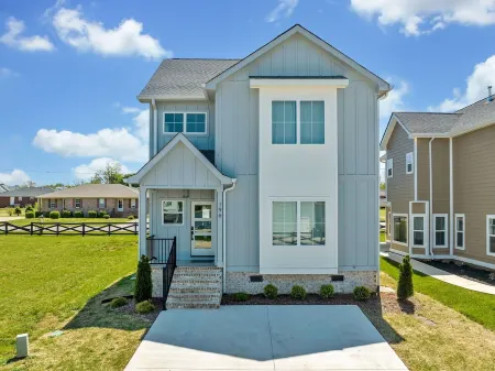 Bright airy lakeside home in gated community