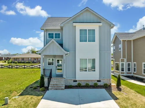 Bright airy lakeside home in gated community