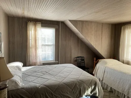 Webster Lake Farmhouse with private lake access