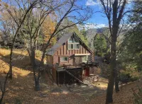 Cozy Treetop A-Frame, Fireplace, Arcade Games, Record Player Hotels near SkyPark at Santa's Village