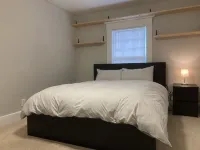 Charming Colonial Home with Private Chipping Green Hotel a Reno County