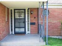 Unwind on Vine Hotels in Macon