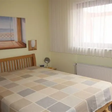 Middle row house near the beach, quiet location but in the middle of life