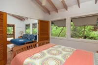 Spectacular Beachfront Home! Waialea Bay Beach House on White Sand Beach Hotels near Waialea Beach