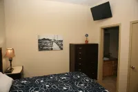 Staterooms 2Q, Waterside View, Heated Pool, Near Holland State Park Beach