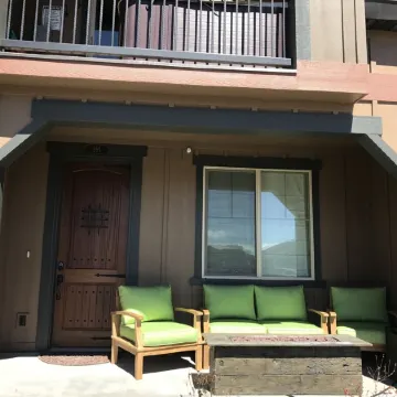 Luxury Condo Park City- Private Hot Tub, Near Ski Resorts, bike trails, & golf.