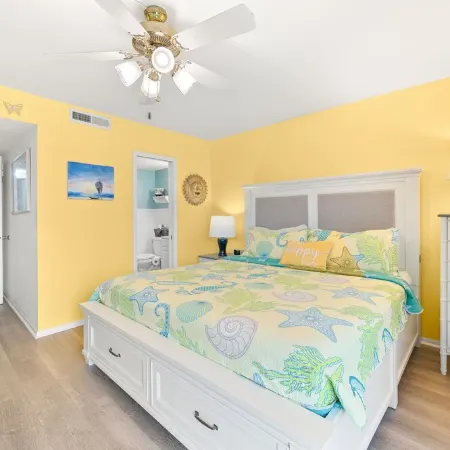 Direct Ocean View! 2 bed/2 bath beach retreat