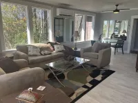 2BR/1BA Walking Distance to Convention Center & Bathhouse Row Close to Oaklawn