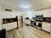 4 Bedroom House with Hot Tub and Game Room!!