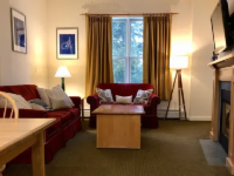 Stratton 1 Bedroom Long Trail Condo, Walk to Village and Lifts Hotels in Stratton Mountain