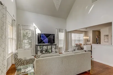 High End Mud Island Home Отели рядом с достопримечательностью «Memphis Cook Convention Center»