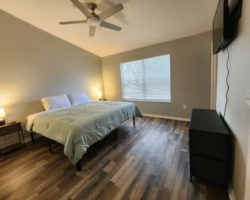 Bright Gated TH- Wiregrass Shops Hotels in Wesley Chapel