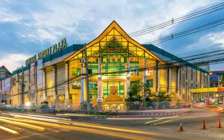 WE Terminal Hotel Отели рядом с достопримечательностью «Пинг»