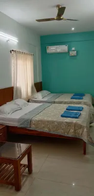 Sri Sai Palace Hotels near Shri Vadanbailu Padmavathi Jain Temple