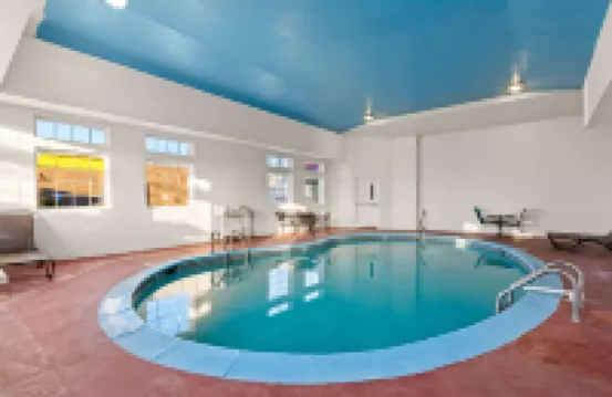 Super 8 by Wyndham Elizabethtown