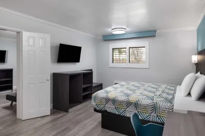 Travelodge by Wyndham Lemoore Near Naval Air Station Hotels in Hanford