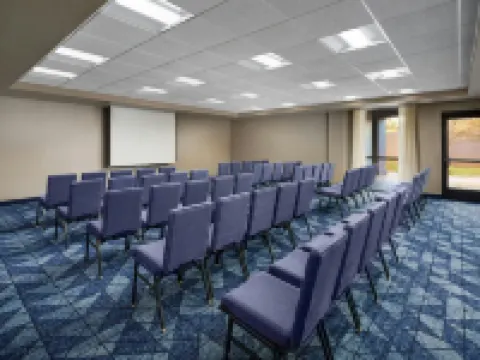 คอร์ทยาร์ดบายแมริออท โปโตแมกมิลส์ วูดบริดจ์ โรงแรมในวูดบริดจ์