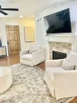 Cozy townhouse in the heart of Fayetteville, minutes from the U of A.