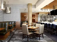 Four Points by Sheraton Calgary Airport - พร้อมอาหารเช้า