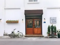 Minihotel Poongdaengi - Hostels