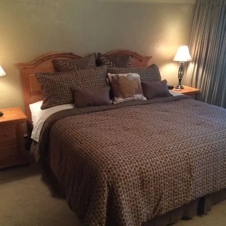 Walk to Vail Village Restaurants,  Shops & Lifts - Epic Views, Top Rated Condo!