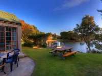Stanley Lakeside Spa Cabins Hotels in Stanley