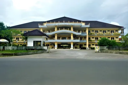 Uni Beach Hotel
