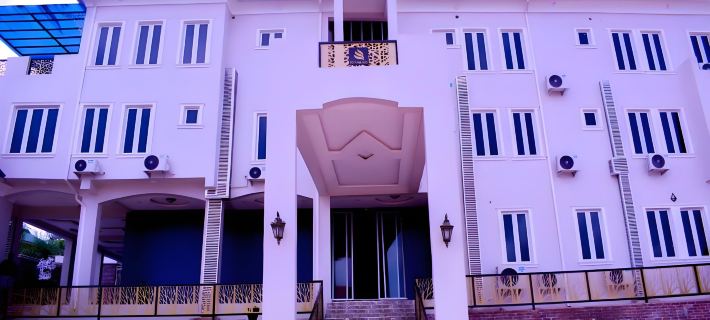 Camas Hotel & Suite Asero Abeokuta โรงแรมในแอบีโอคูตา