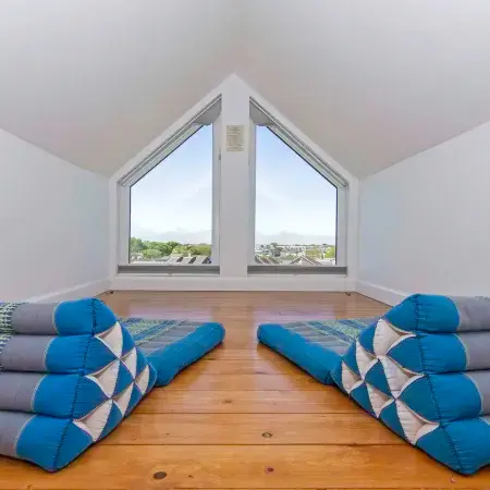Rooftops, Sleeps 8 | Hot Tub*, Views & Log Burner
