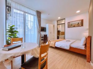 Artmio Hotel Apartment & Cafe