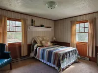 Country Cabin in the Blue Ridge Mountains of Floyd County