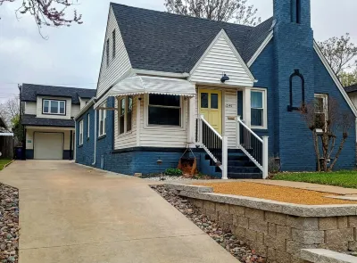 An urban Oasis, both inside and out, in the heart of Tulsa! Hotels near Tulsa International Airport