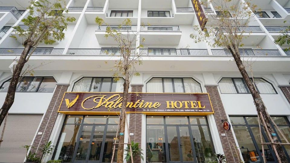 Valentine HaLong Hotel