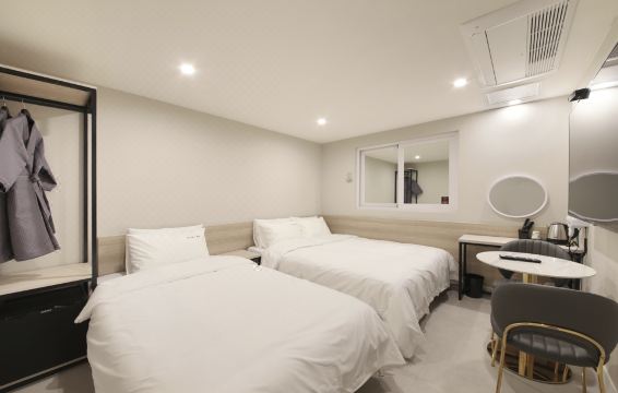 사천 호텔 로비